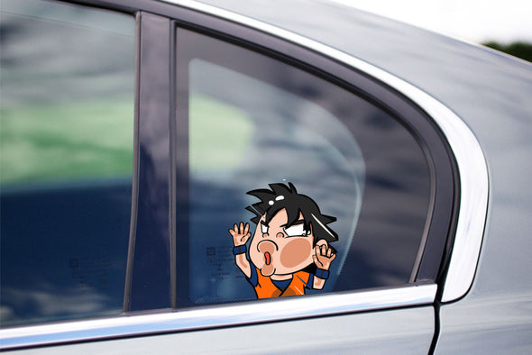 Goku Peeking