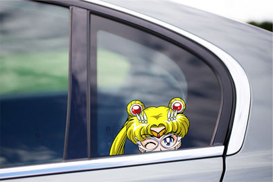 Sailor Moon Peeking